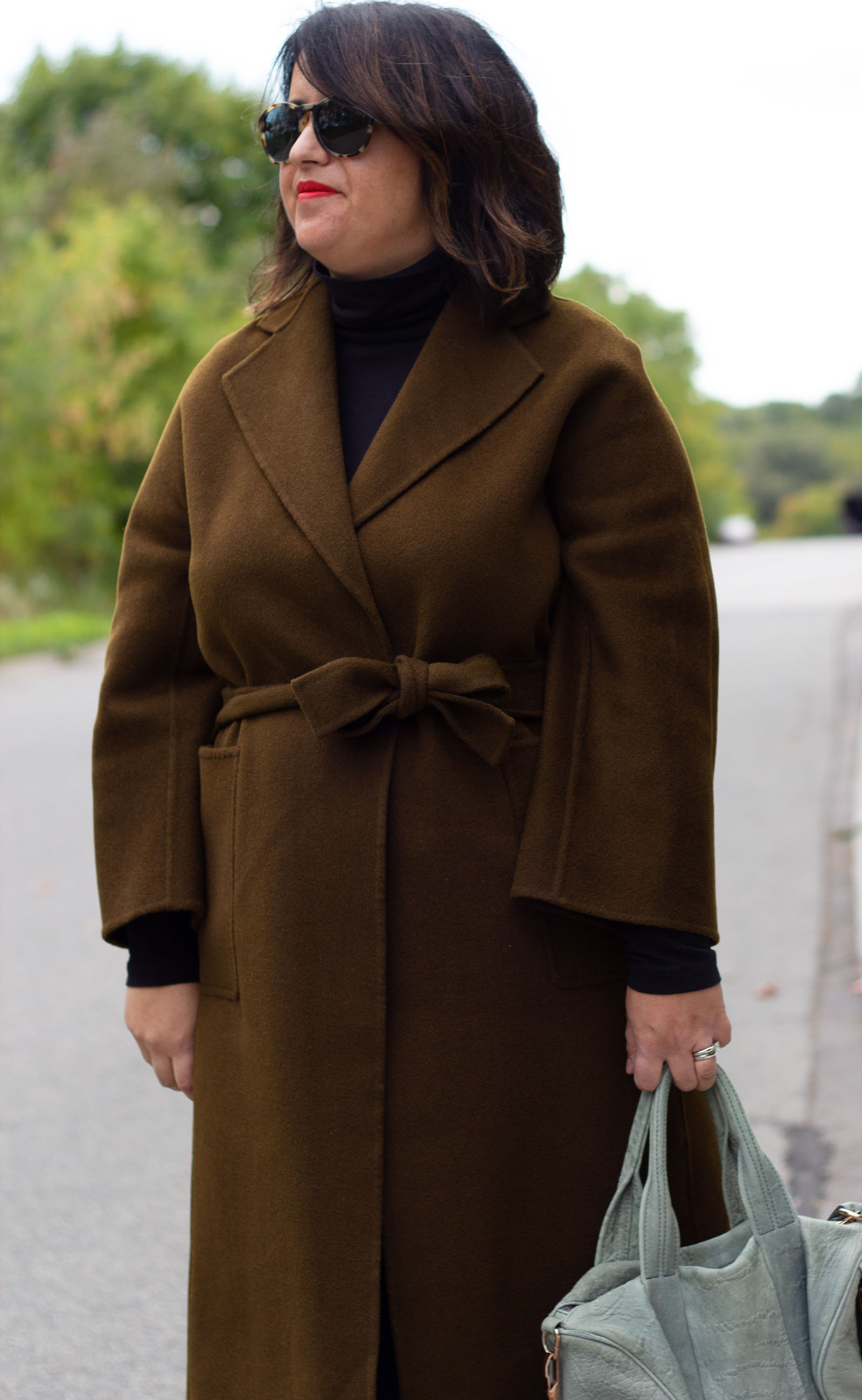 4 ways to tie a belted coat ⋆ chic everywhere