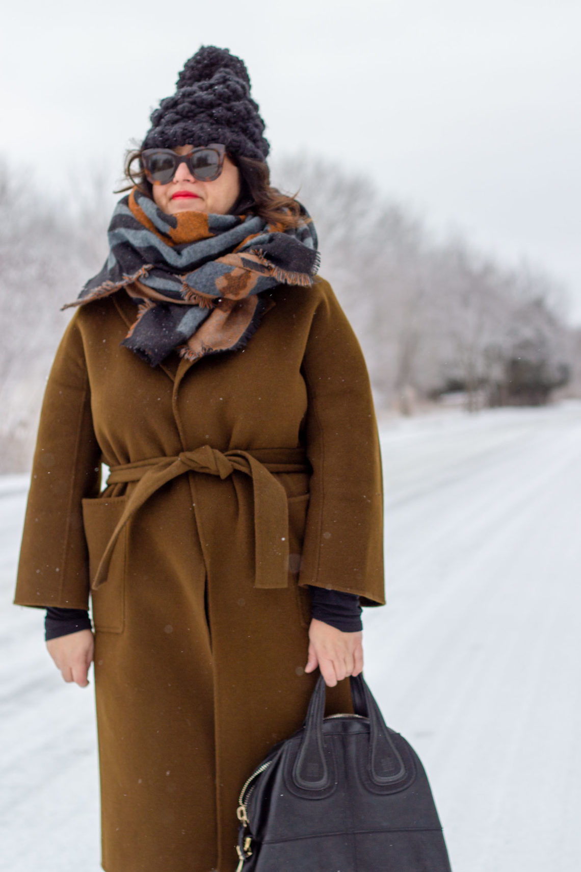 4 ways to tie a belted coat ⋆ chic everywhere