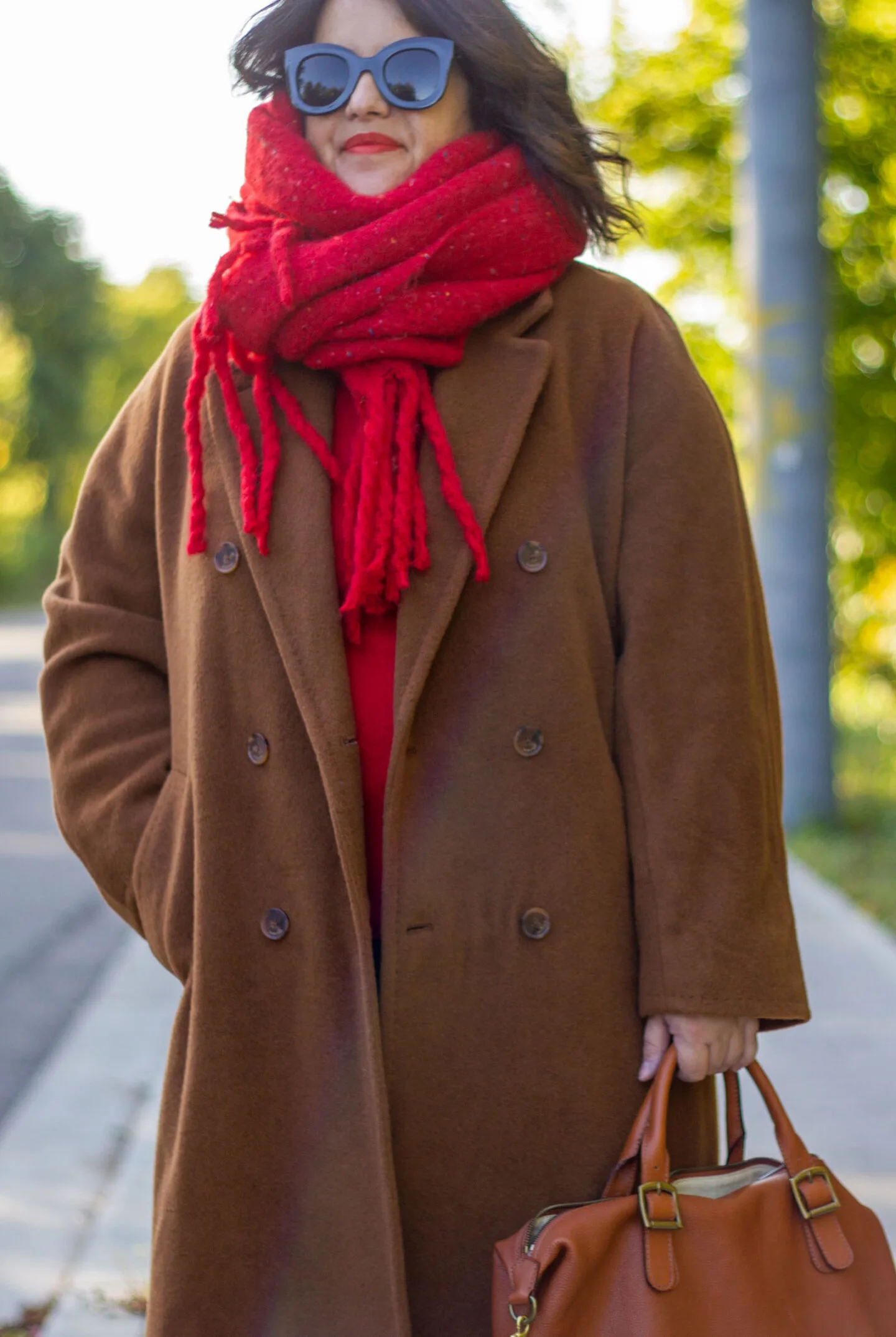 Dark Camel and Red ⋆ chic everywhere