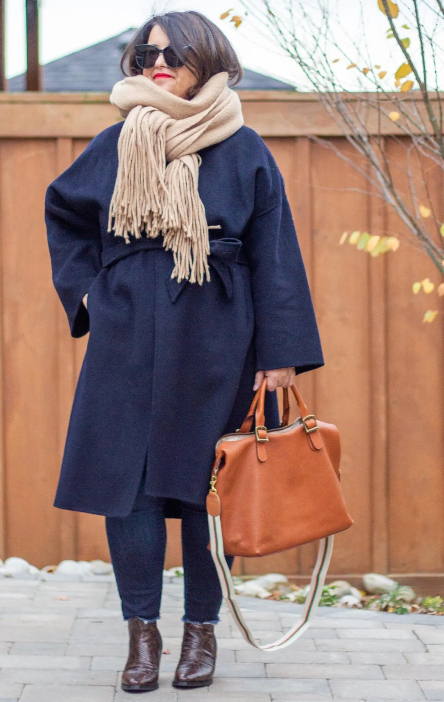 How to style a belted Navy Coat ⋆ chic everywhere