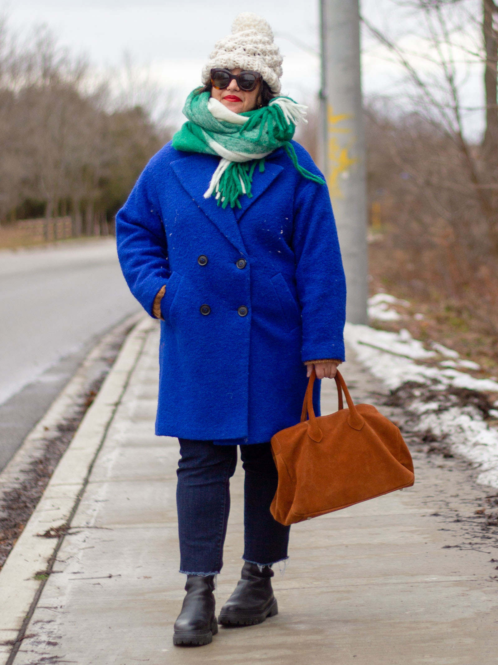 5 ways to wear a bright blue coat ⋆ chic everywhere