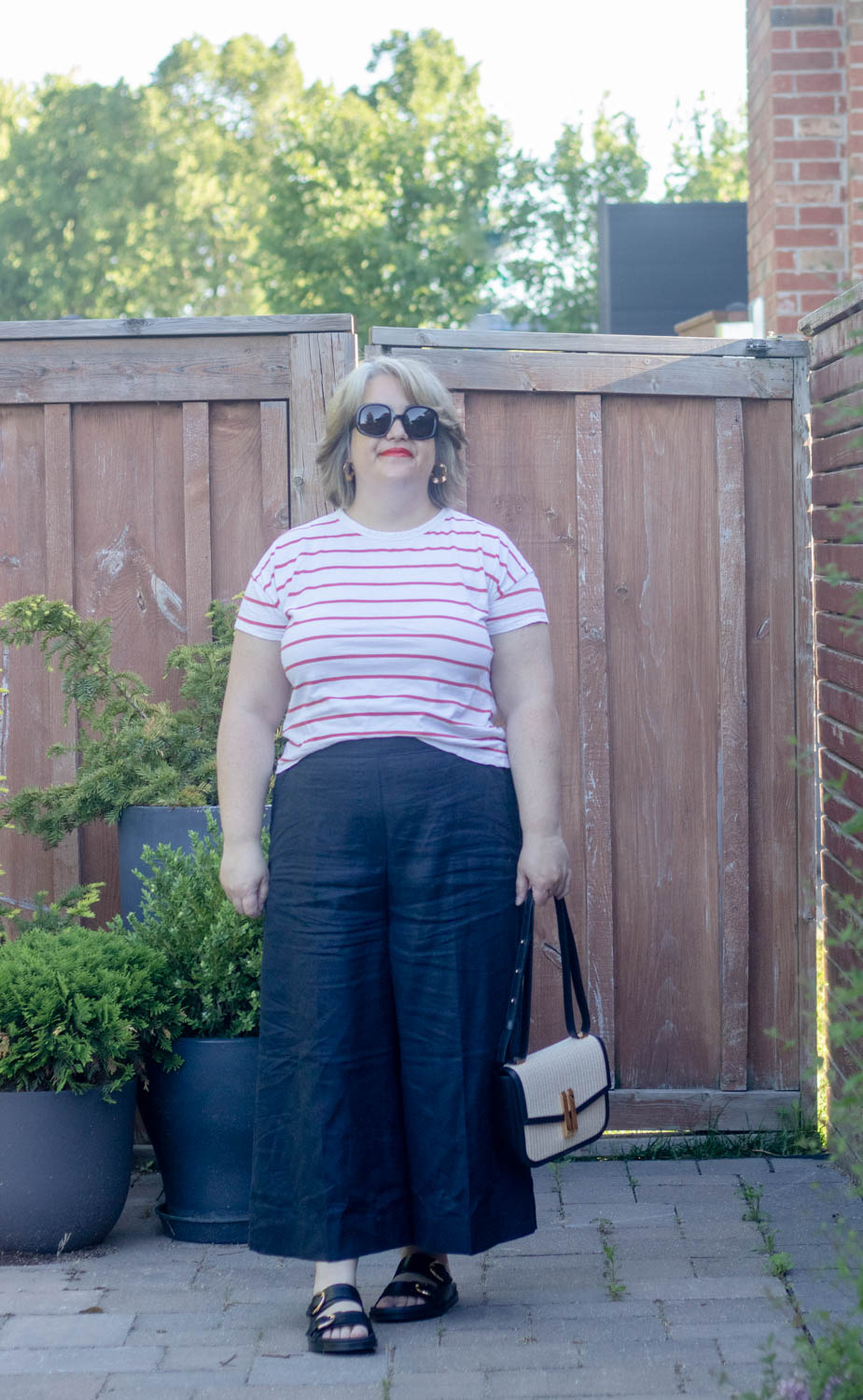 navy linen culottes outfit with red stripe tee