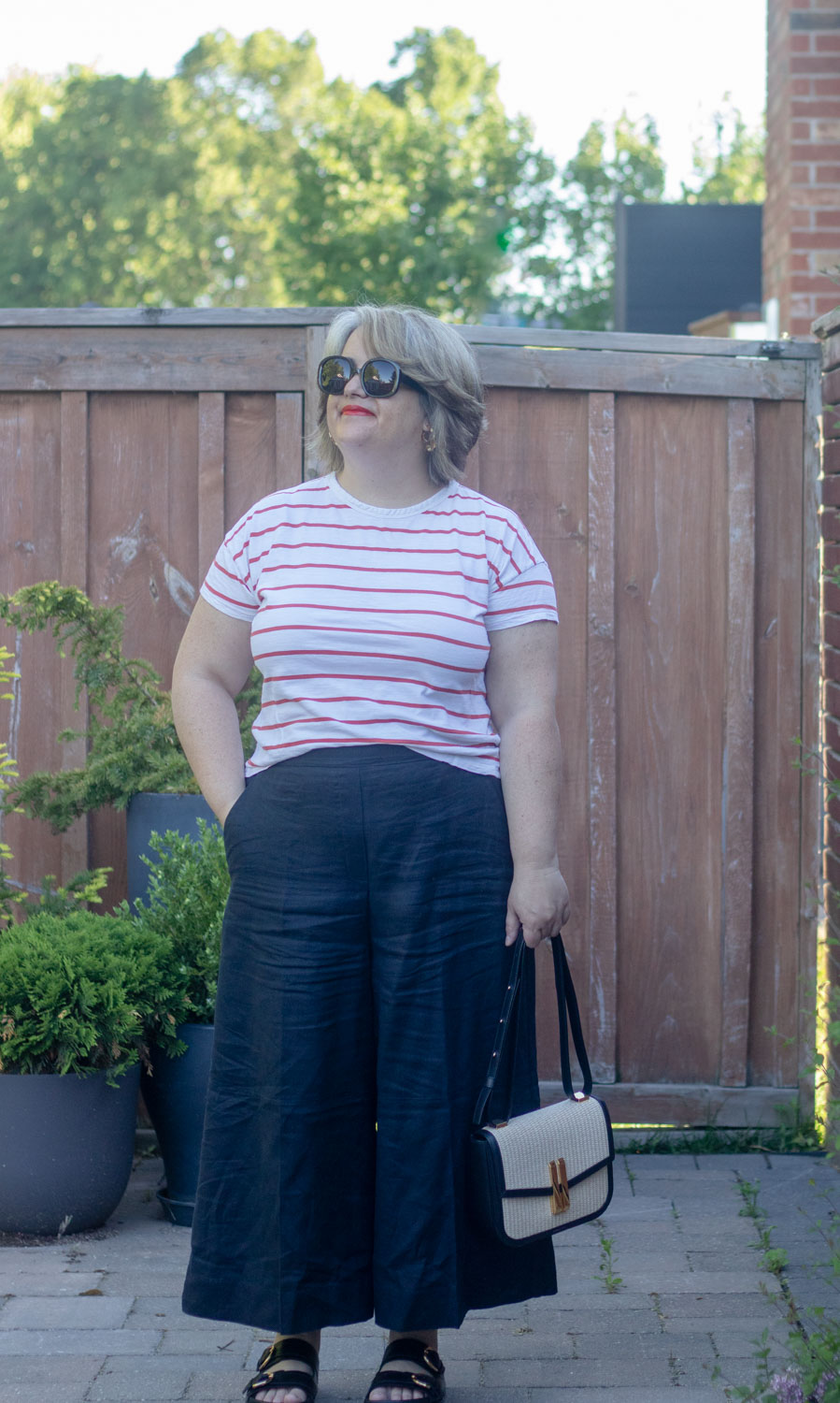 navy linen culottes outfit with red stripe tee