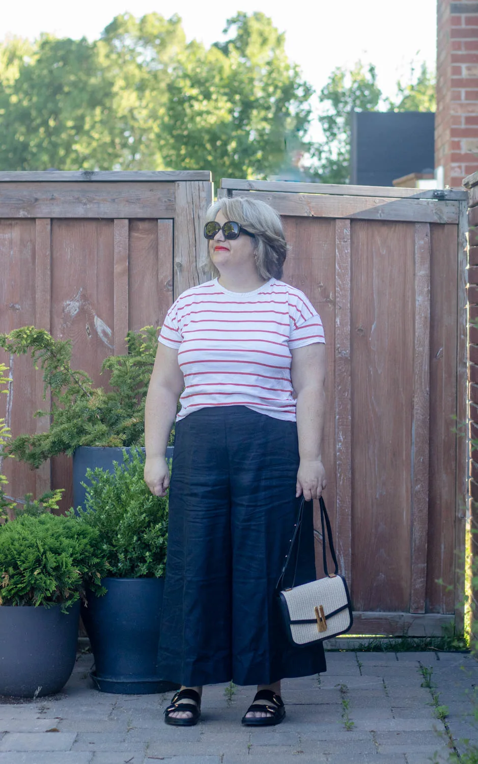 navy linen culottes outfit with red stripe tee