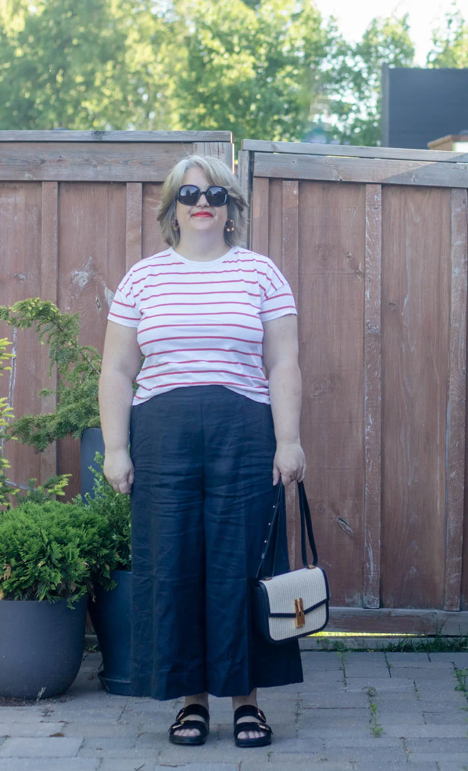 navy linen culottes outfit with red stripe tee