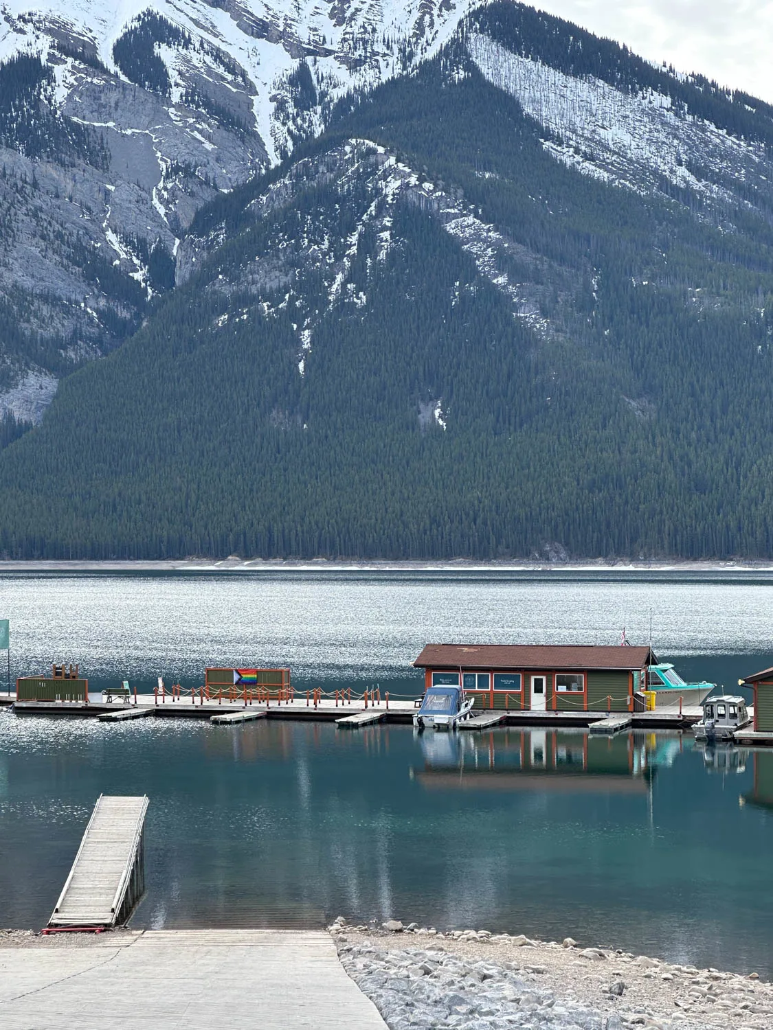 Lake Minnewanka cruise site Banff