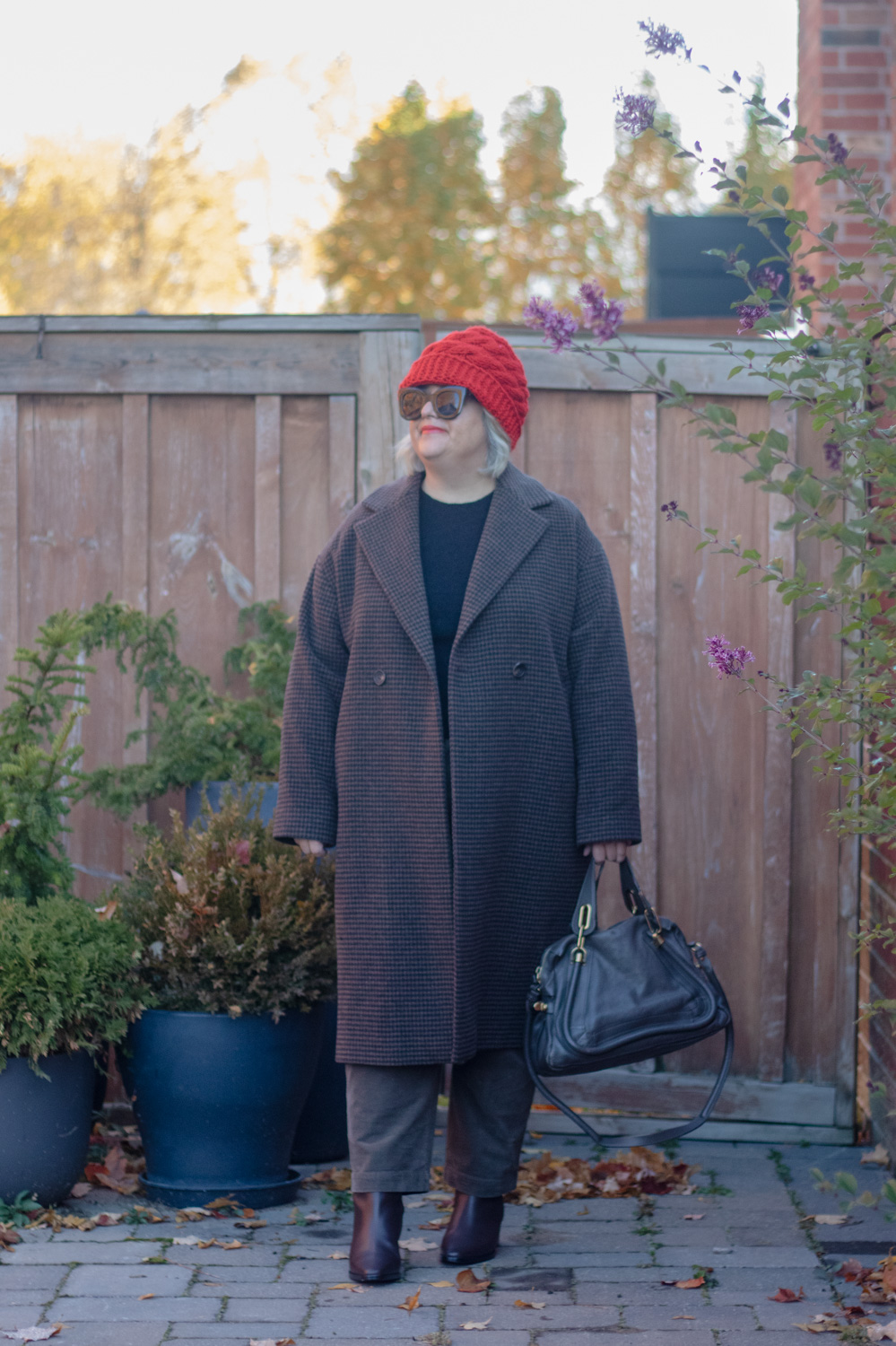 fall outfit with red hat