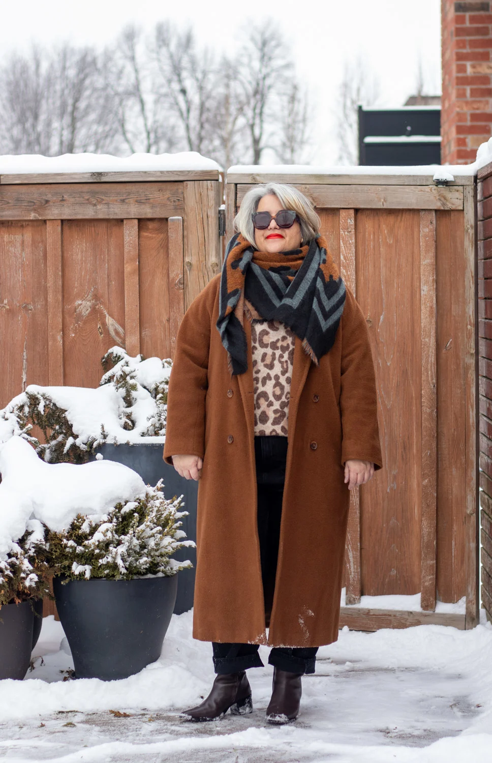 sezane leopard sweater, marks and spencer carrot jeans, tonal brown outfit