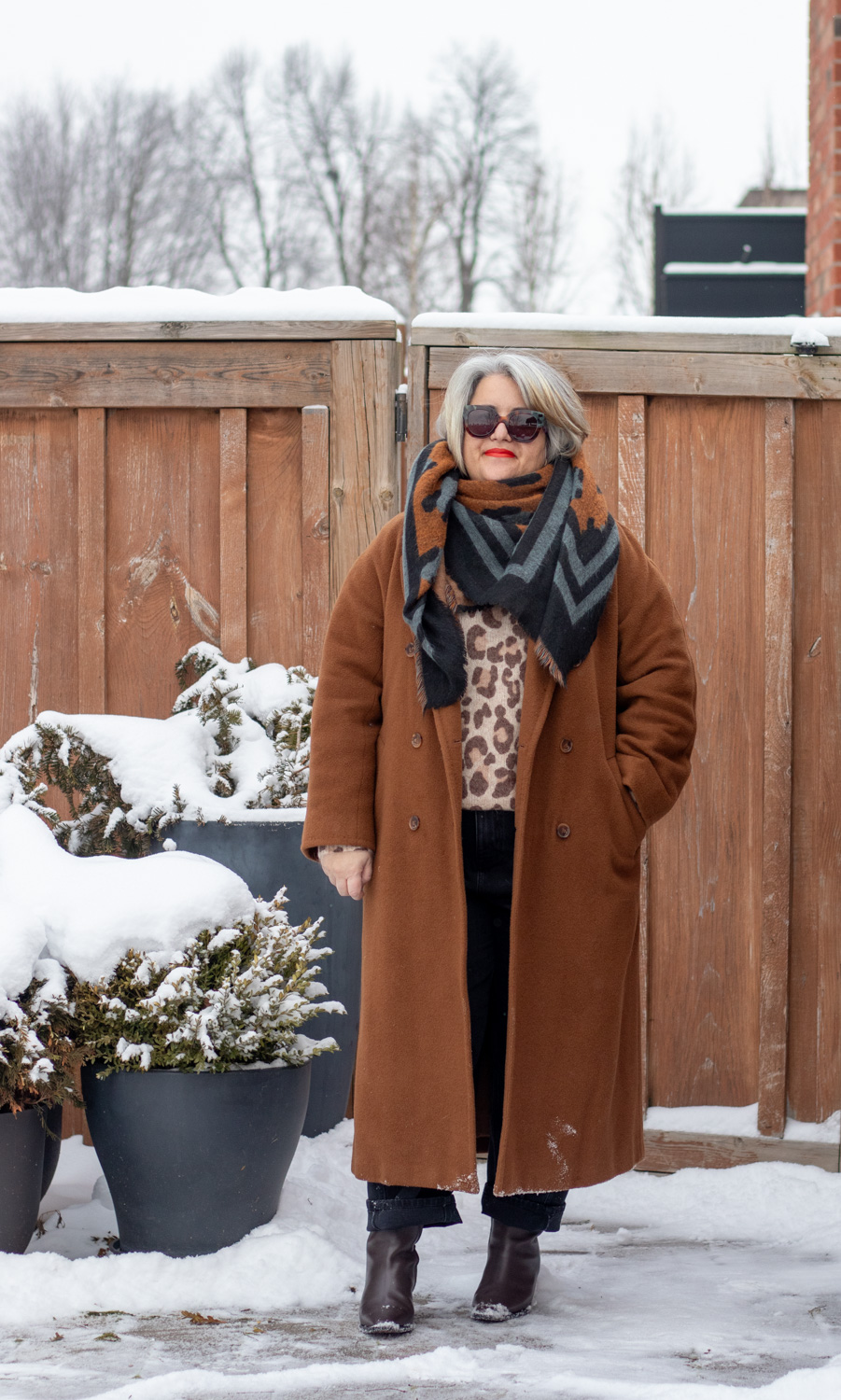 sezane leopard sweater, marks and spencer carrot jeans, tonal brown outfit